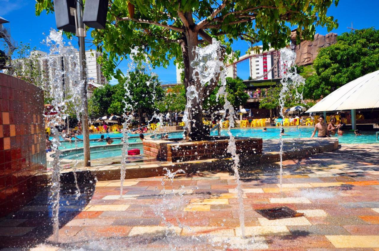 Villas Diroma Com Um Dia No Acqua Park, Splash E Slide Caldas Novas Exteriér fotografie
